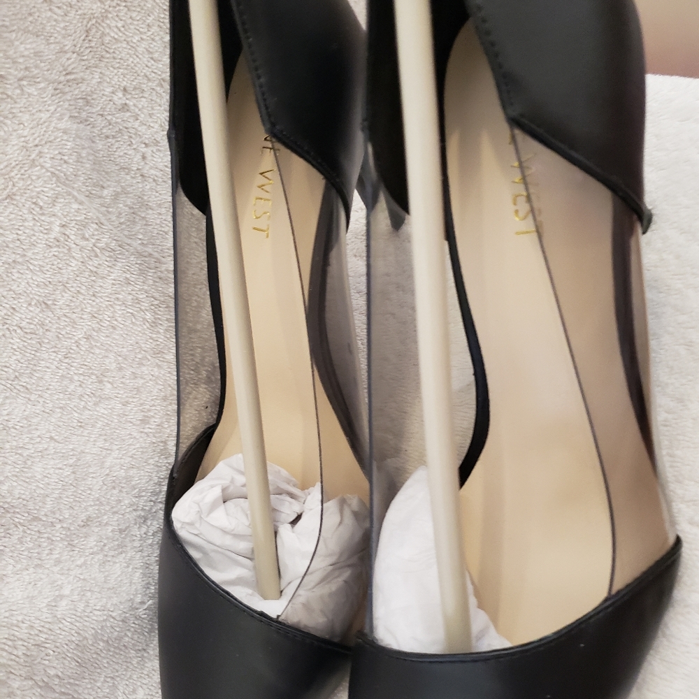 Shoes - Picture 4 of 4
